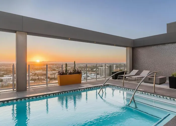 Boulevard Downtown Rooftop Pool Gym & Parking Phoenix