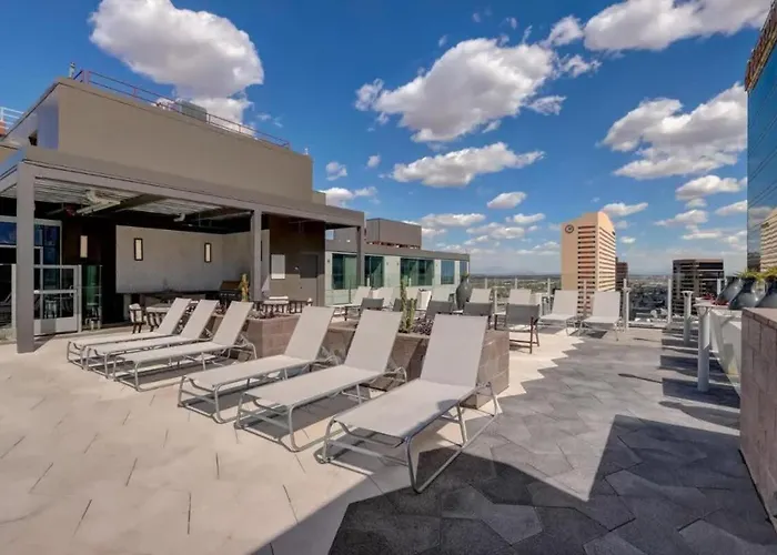 Appartamento Boulevard Downtown Rooftop Pool Gym & Parking